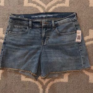 BRAND NEW • Old Navy Boyfriend Straight Shorts